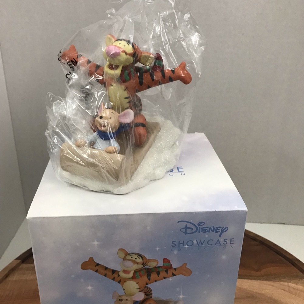 Disney Showcase Winnie Pooh "You Make Life Fun ag